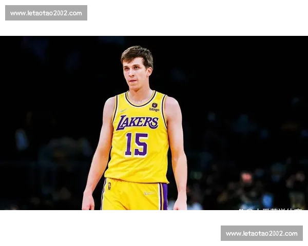 里夫斯:湖人是家!顶薪争议下的忠诚告白,球迷:他比拉塞尔更值得 里夫斯:湖人是家!顶薪争议下的忠诚告白,球迷:他比拉塞尔更值得